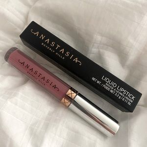 Anastasia Liquid Lipstick - Dusty Rose 🌹
